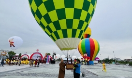 Chào mừng segems 31 tại Hải dương tổ chức nhiều hoạt động vui chơi giải trí như bay kinh khí cầu . Hát quan họ , dân ca . Pháo đất vvv