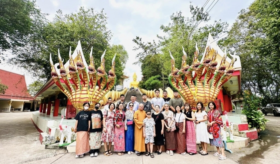 Chùa Wat Phra Yai – Di Sản Văn Hóa Thế Giới